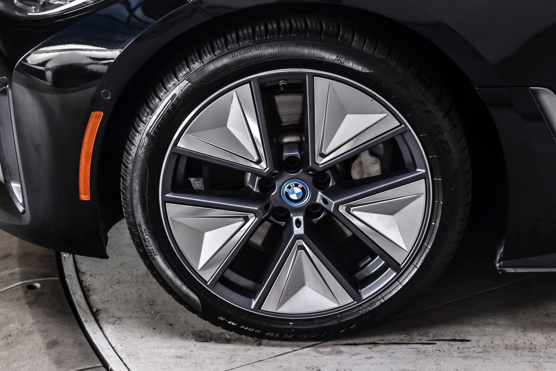 Used 2023 BMW i4 eDrive35 w/ Premium Package RWD image 10