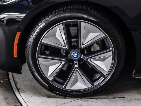 Used 2023 BMW i4 eDrive35 w/ Premium Package RWD image 10