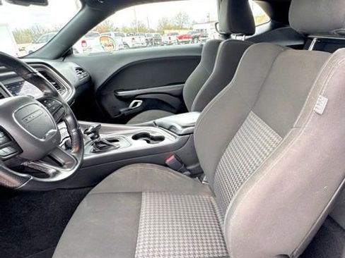 Used 2021 Dodge Challenger R/T w/ Blacktop Package image 10