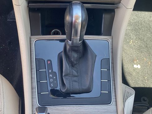 Used 2016 Volkswagen Passat 1.8T SE image 13