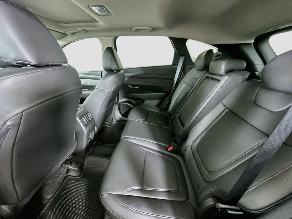 New 2026 Hyundai Tucson SEL FWD image 17