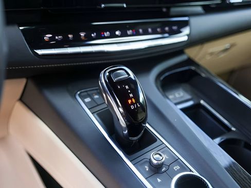 Certified 2023 Cadillac Escalade Premium Luxury w/ Performance Package AWD/4WD image 19