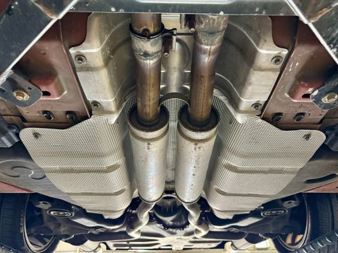 Used 2003 Ford Thunderbird image 97