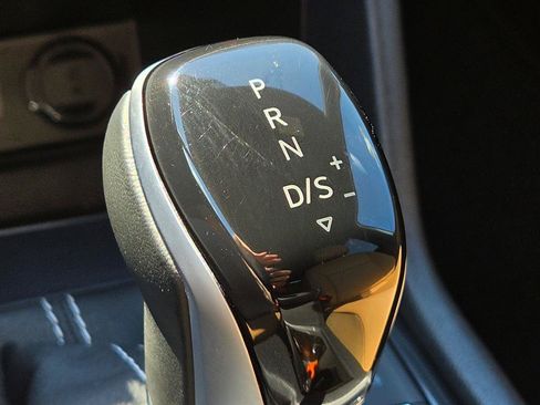 Certified 2023 Volkswagen Tiguan SE R-Line FWD image 31