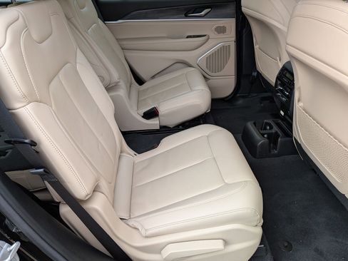 Certified 2021 Jeep Grand Cherokee L Limited image 36