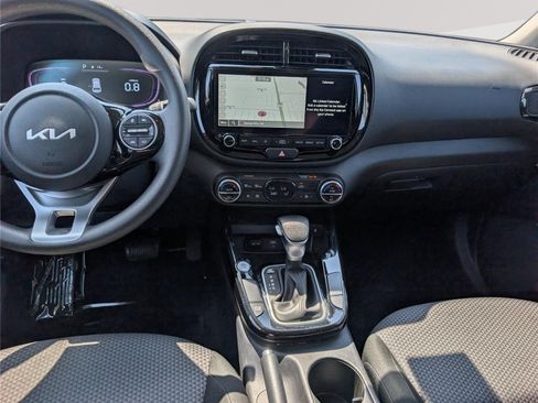 Used 2024 Kia Soul S FWD image 17