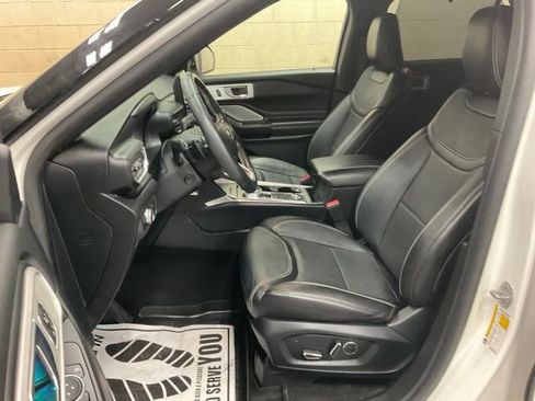 Used 2020 Ford Explorer ST w/ Premium Technology Package AWD/4WD image 8