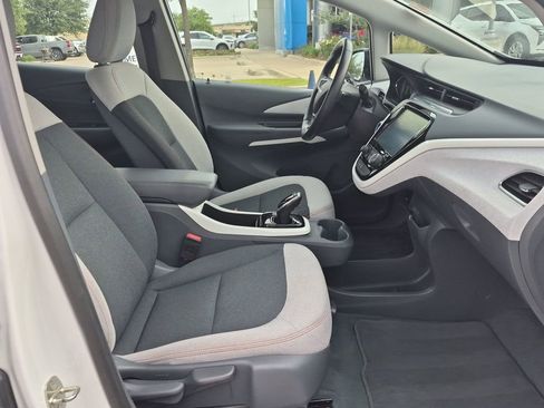 Used 2020 Chevrolet Bolt LT FWD image 23