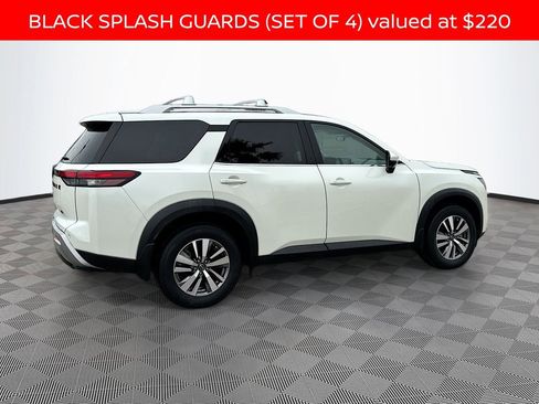 Used 2023 Nissan Pathfinder SL w/ Black Appearance Package FWD image 5