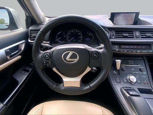 Used 2014 Lexus CT 200h FWD image 6