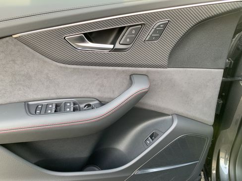 New 2026 Audi SQ8 Prestige image 9