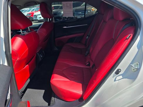 Used 2022 Toyota Camry XSE w/ Carpet Mat Package (TMS) FWD image 6