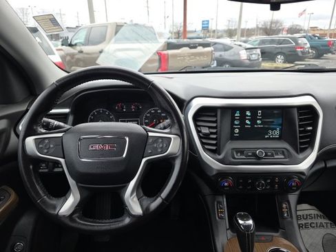 Used 2019 GMC Acadia SLE image 12