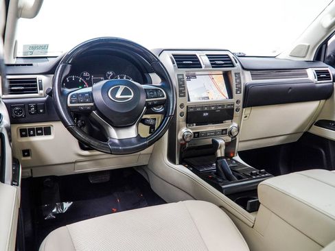 Used 2020 Lexus GX 460 Premium w/ Premium Package AWD/4WD image 5
