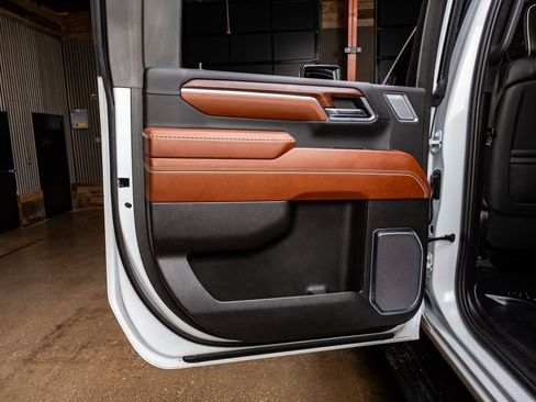 Used 2024 GMC Sierra 3500 Denali Ultimate image 37