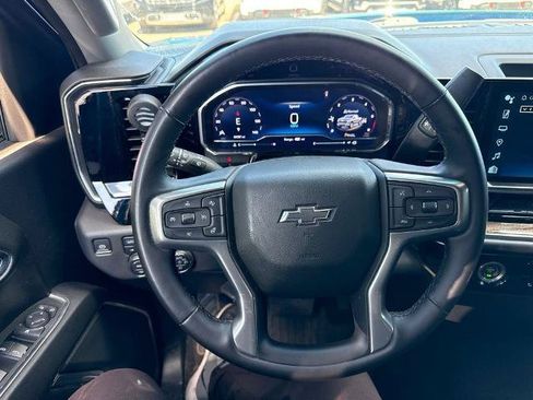 Used 2024 Chevrolet Silverado 1500 RST w/ Z71 Off-Road Package AWD/4WD image 9