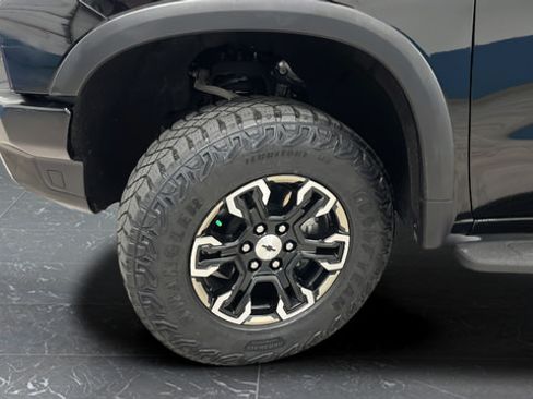 Used 2023 Chevrolet Silverado 1500 ZR2 w/ Technology Package AWD/4WD image 38