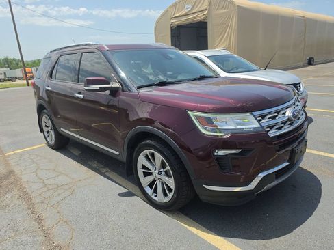 Used 2018 Ford Explorer Limited w/ Equipment Group 301A AWD/4WD image 4