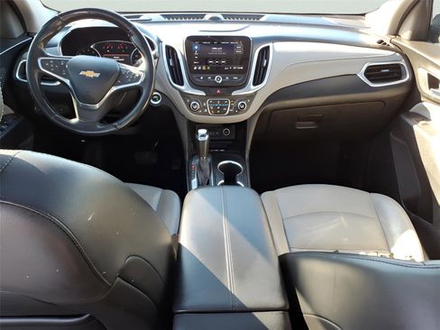 Used 2019 Chevrolet Equinox Premier image 2