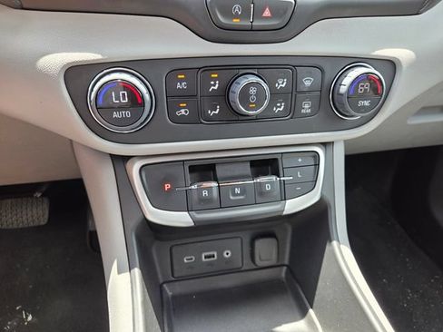 Used 2023 GMC Terrain SLE w/ Driver Convenience Package FWD image 26