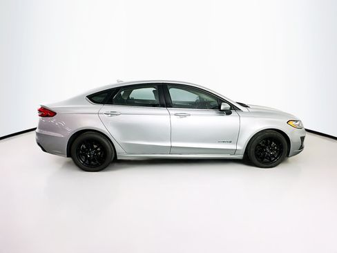 Used 2019 Ford Fusion SE FWD image 10