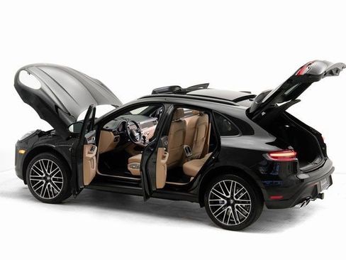 New 2026 Porsche Macan image 31
