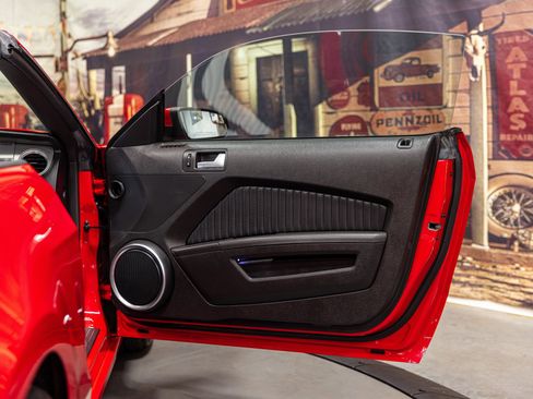 Used 2013 Ford Mustang Shelby GT500 image 23