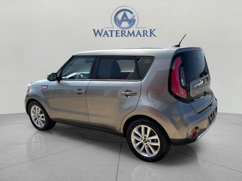 Used 2018 Kia Soul + FWD image 3