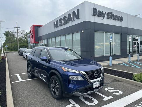 Certified 2023 Nissan Rogue SL AWD/4WD image 2