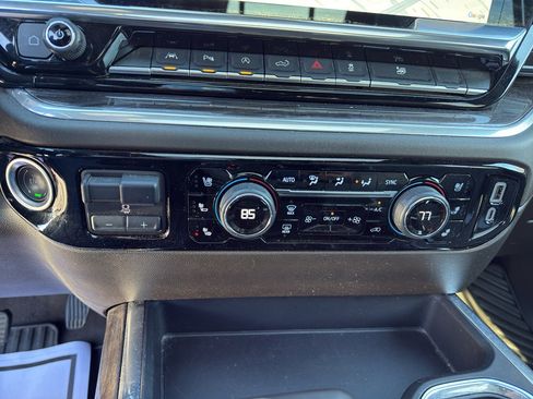 Used 2025 Chevrolet Silverado 1500 LTZ w/ LTZ Convenience Package II image 19