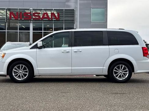 Used 2019 Dodge Grand Caravan SXT image 7
