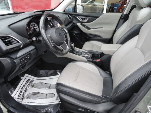 Used 2021 Subaru Forester Limited image 9