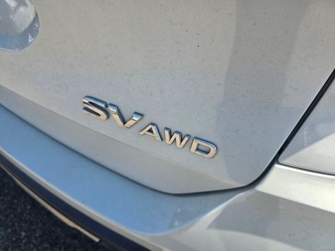 Used 2017 Nissan Rogue SV AWD/4WD image 20