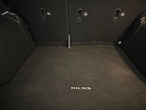 Used 2021 Nissan Kicks SV FWD image 14