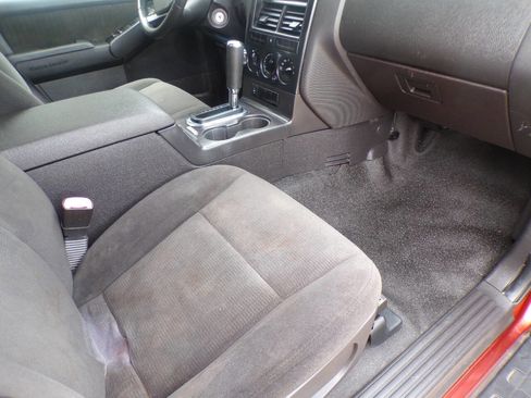 Used 2010 Ford Explorer Sport Trac XLT image 8