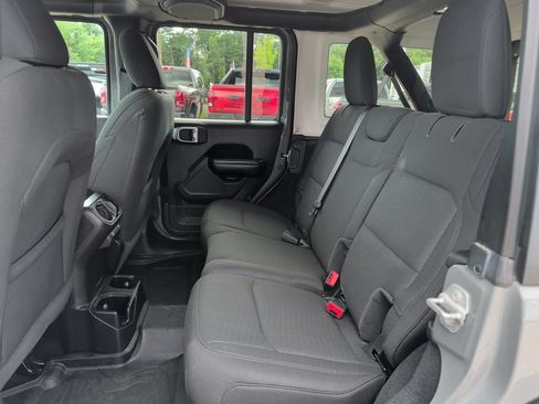 Used 2020 Jeep Wrangler Unlimited Sport AWD/4WD image 28