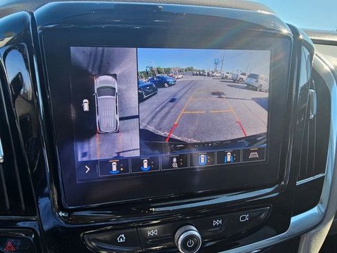 Used 2020 Chevrolet Traverse LT w/ LT Premium Package FWD image 24