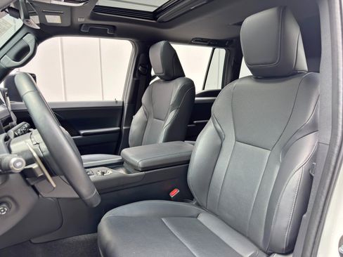 Used 2024 Lexus GX 550 w/ Cold Area Package AWD/4WD image 41