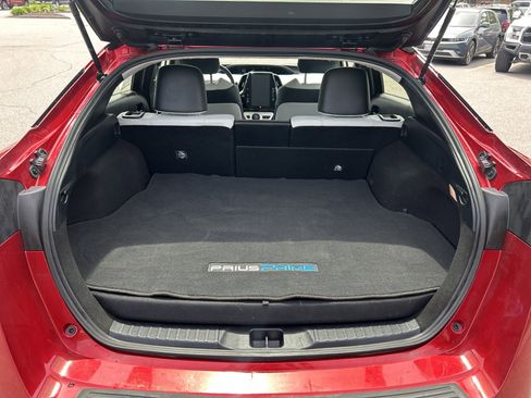 Used 2018 Toyota Prius Prime Advanced w/ Carpet Mat Package FWD image 17