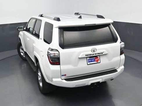 Used 2019 Toyota 4Runner SR5 AWD/4WD image 29