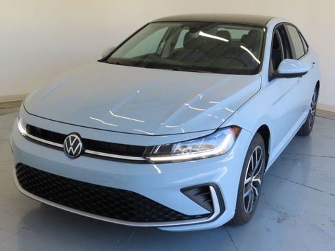 New 2026 Volkswagen Jetta SE image 9