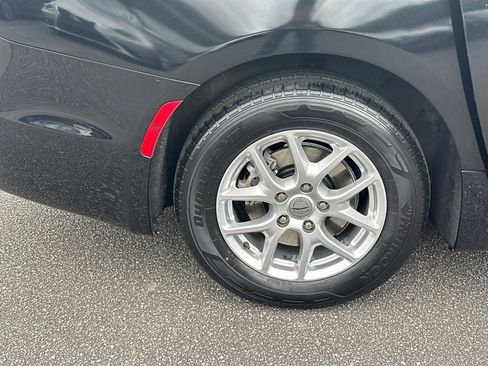 Used 2022 Chrysler Pacifica Touring-L image 17