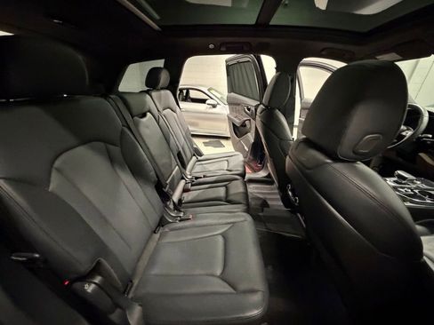 Used 2019 Audi Q7 3.0T Prestige w/ Prestige Package AWD/4WD image 38