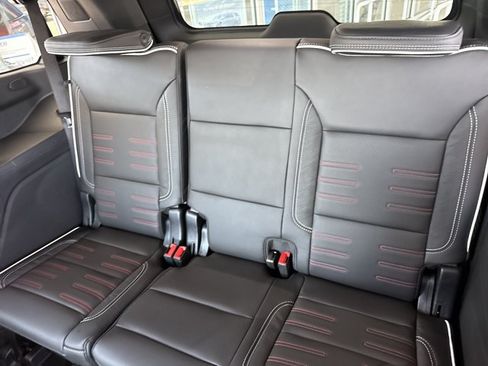 New 2026 GMC Yukon AT4 Ultimate AWD/4WD image 5