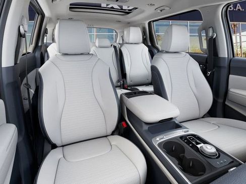 New 2026 Kia Carnival SX Prestige image 16