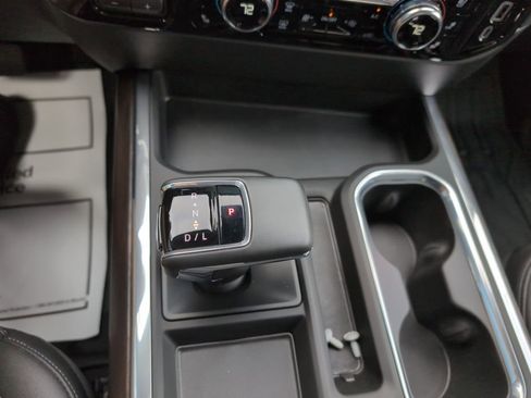 Used 2025 GMC Sierra 1500 SLT w/ SLT Premium Plus Package image 26