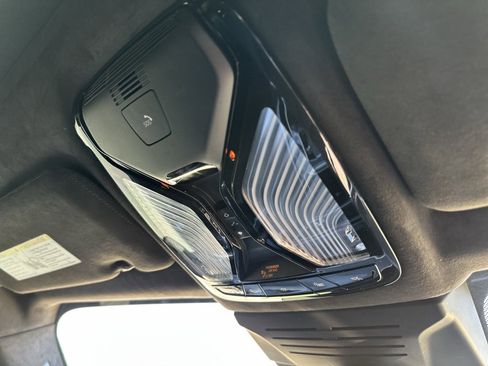 Certified 2023 BMW X7 xDrive40i w/ M Sport Package image 33