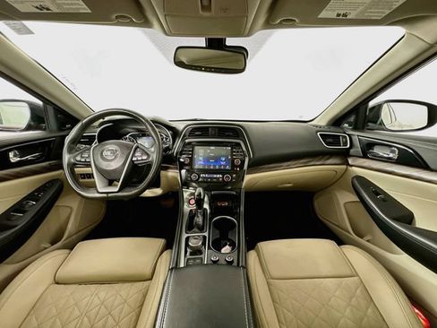 Used 2017 Nissan Maxima Platinum FWD image 3