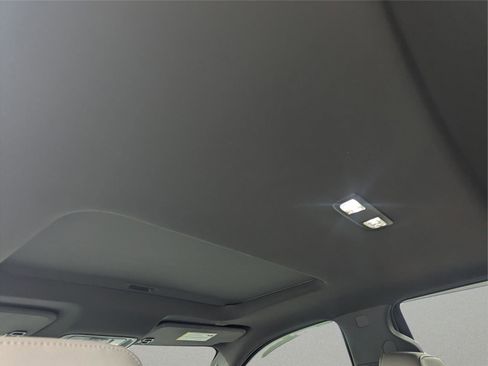 Used 2021 Chevrolet Silverado 1500 LTZ image 22