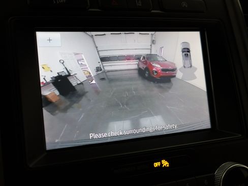 Used 2021 Ford Expedition XLT RWD image 28